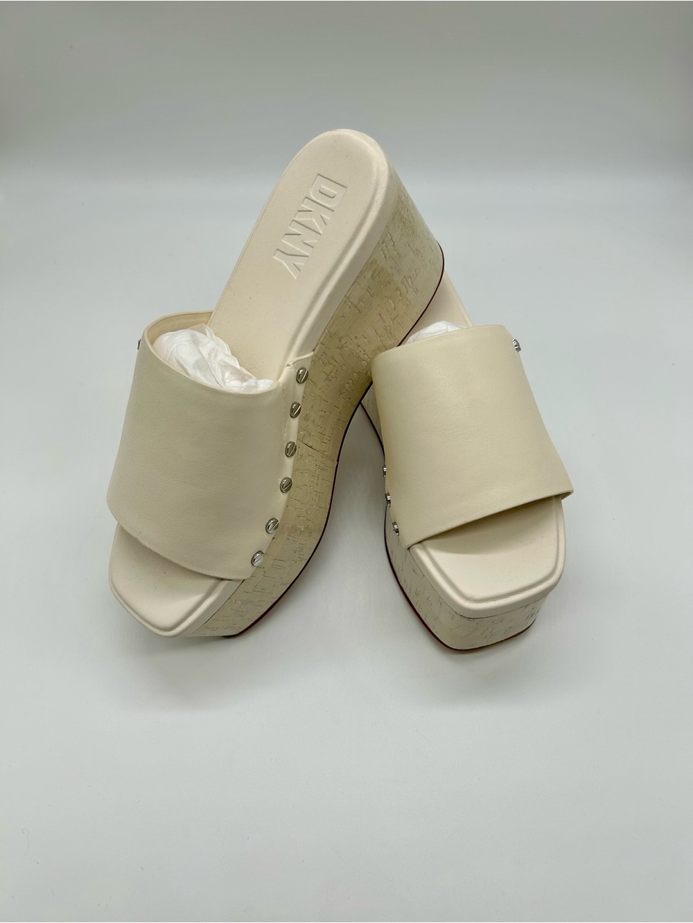 DKNY “Alvy” Studded Platform Sandals Size 8 EggNog NIB